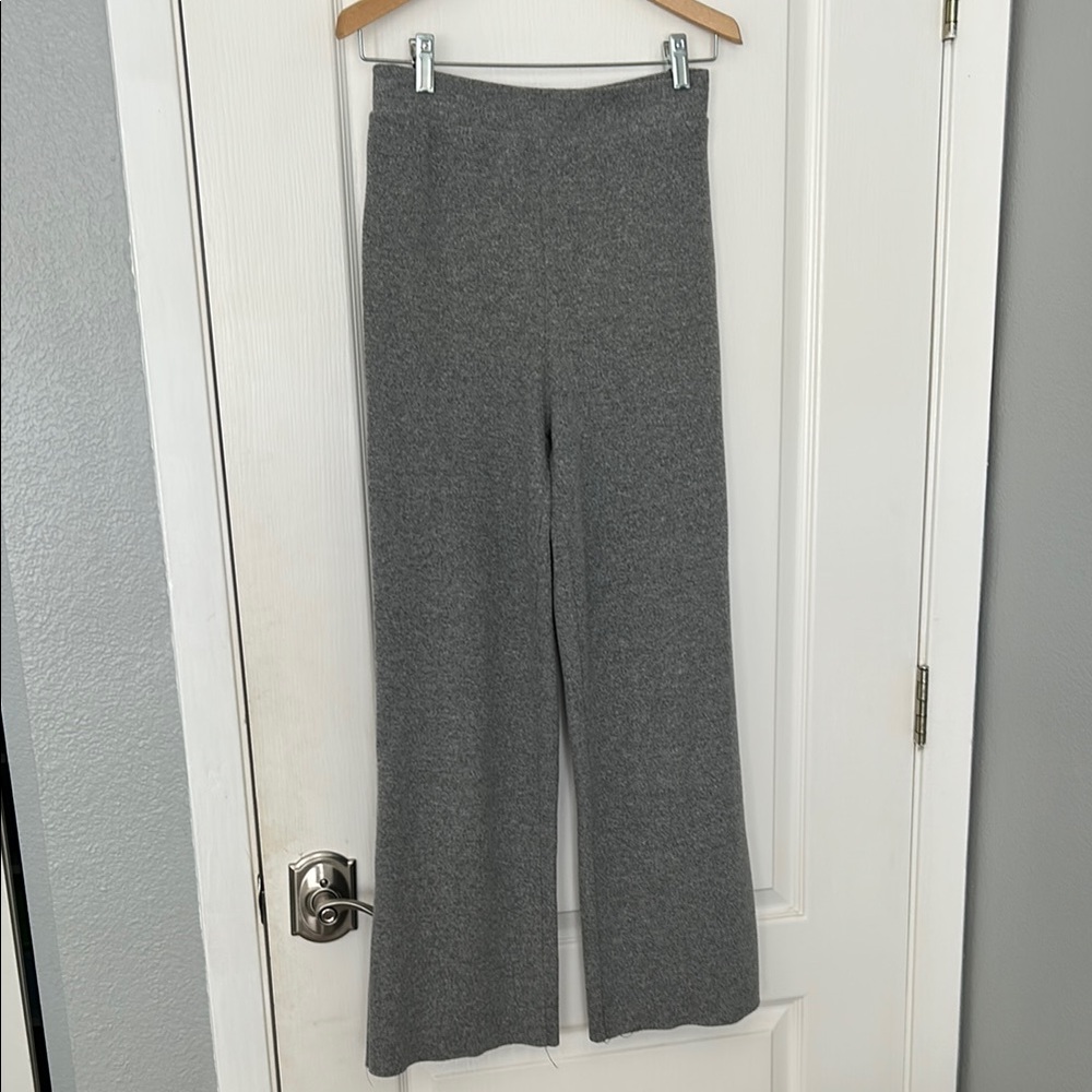 Zara women’s wide leg pants